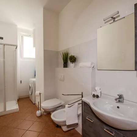 Appartement Isa Center - Leonardo Accademy - Mxp - Lakes Sesto Calende