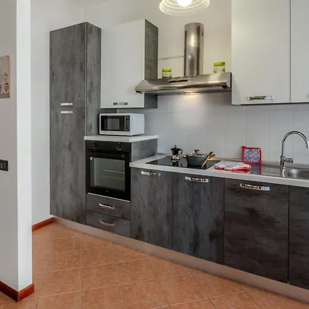 Isa Center - Leonardo Accademy - Mxp - Lakes Appartement