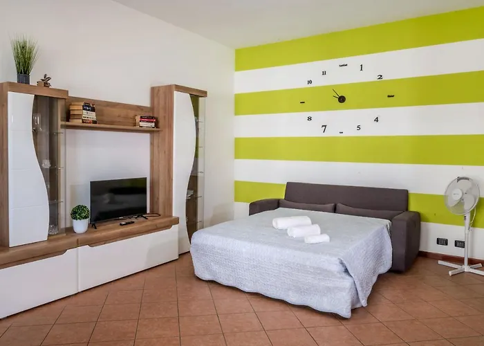 Isa Center - Leonardo Accademy - Mxp - Lakes * Sesto Calende