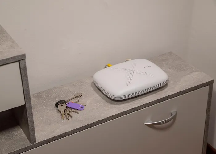 Isa Center - Leonardo Accademy - Mxp - Lakes *